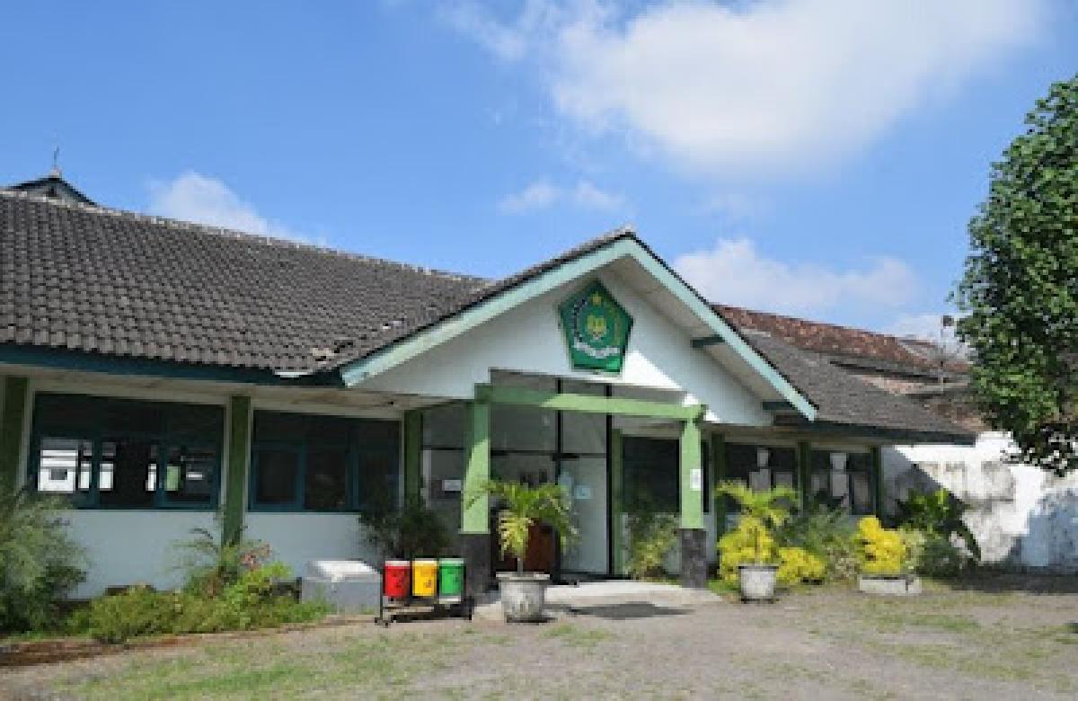 PT. Putra Jaya Safety Bangga Menjadi Bagian Dari MTS Negri 9 Bantul Dalam Menjaga Kwalitas dan Peningkatan K3